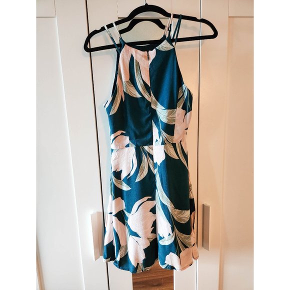 Dynamite Floral Mini Dress - Picture 2 of 9